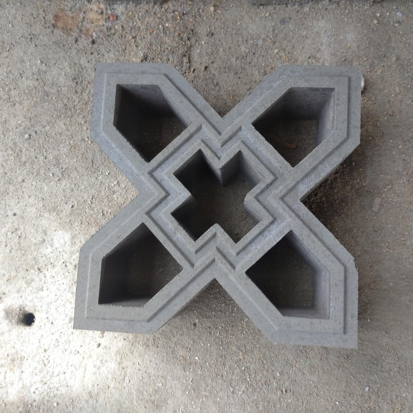 roster beton minimalis motif pls