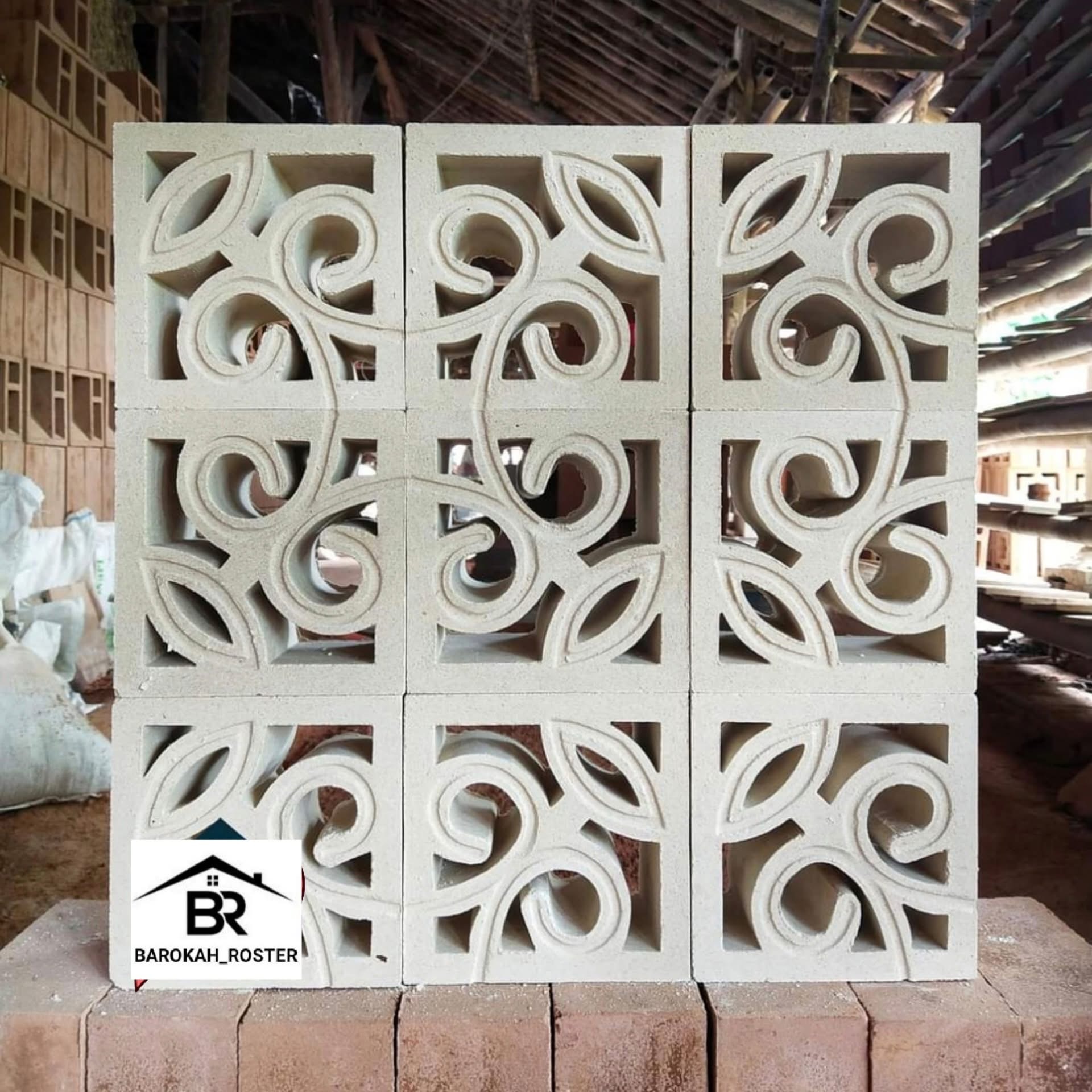 Roster Beton Minimalis Motif Wayang (Satu Sisi) 20 x 20 x 8 cm