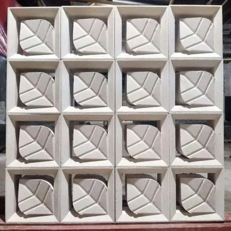 Roster Beton Minimalis Motif Daun (Satu Sisi) 20 x 20 x 9 cm