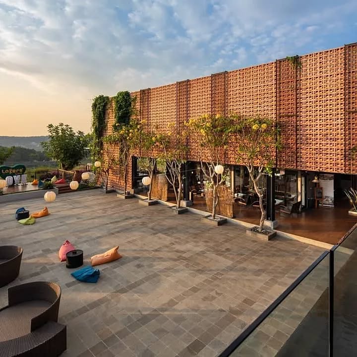 brizze block roster bahan gravellb 4 tampak dua sisi terpasang di bsb village clubhouse@lakersbsbvillage 📷 (3)